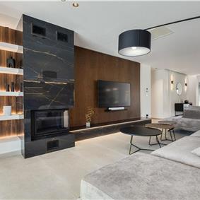 5 bedroom luxury seaside villa with indoor & outdoor pool, near Acharavi, sleeps 10